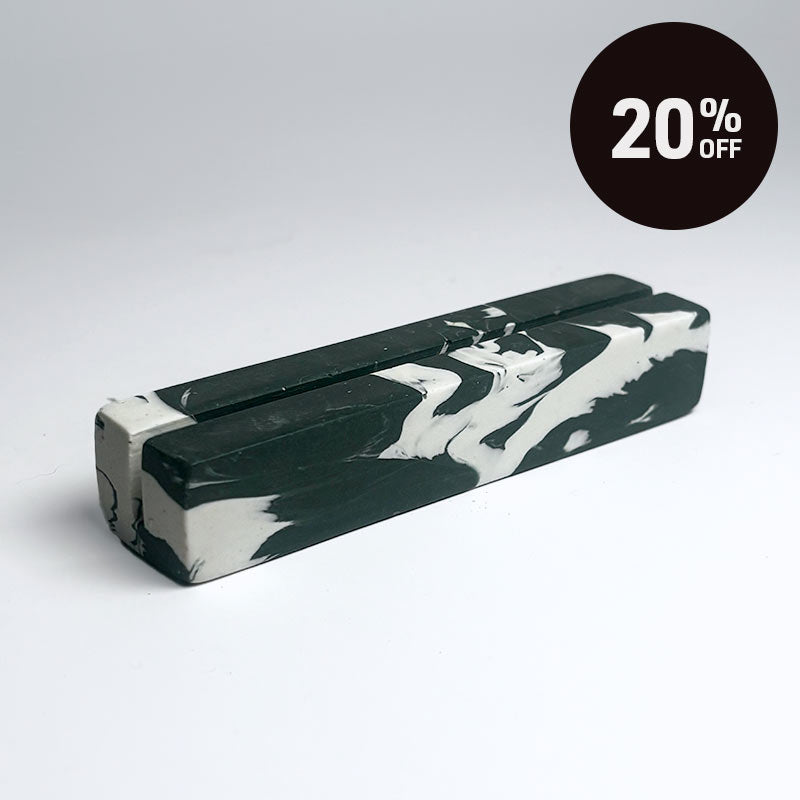 Dark green and white marble effect rectangular photo holder on a light gray background with 30% off black circle promotion badge on top right corner